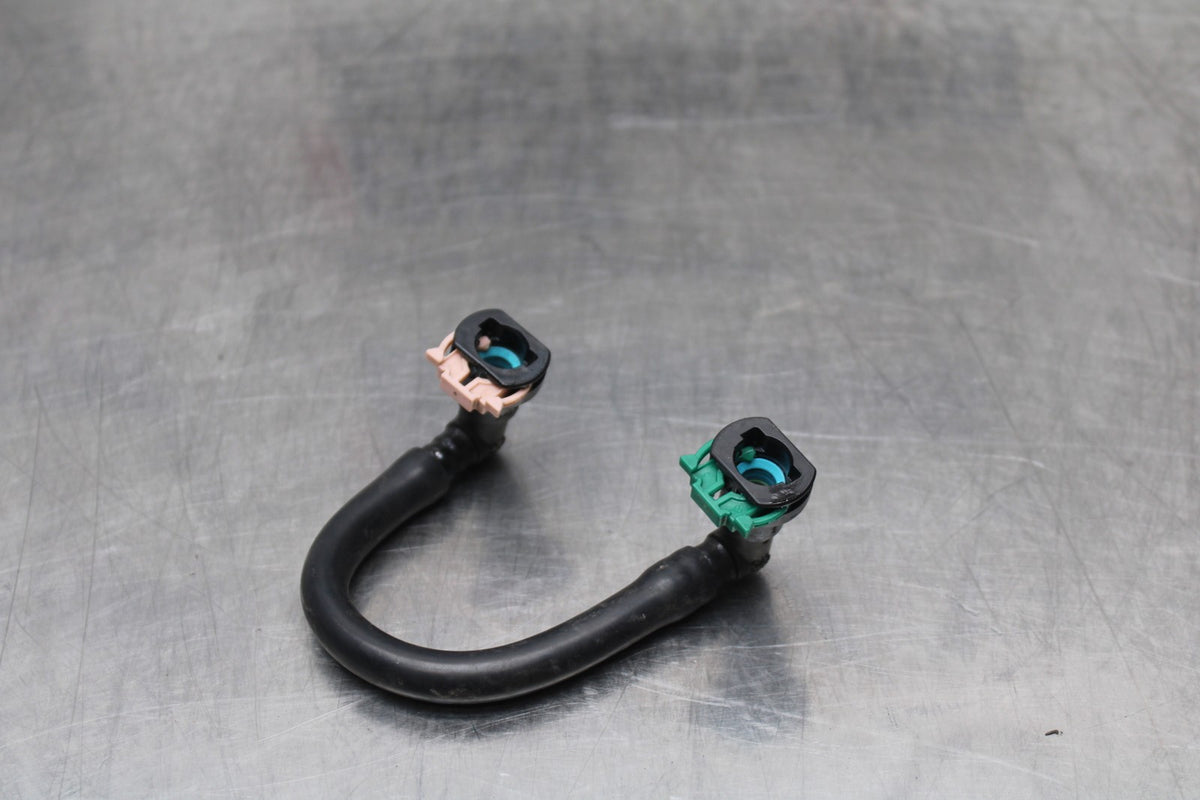 11-22 SUZUKI GSXR 600  FUEL HOSE GAS LINE TUBE PIPE BB193