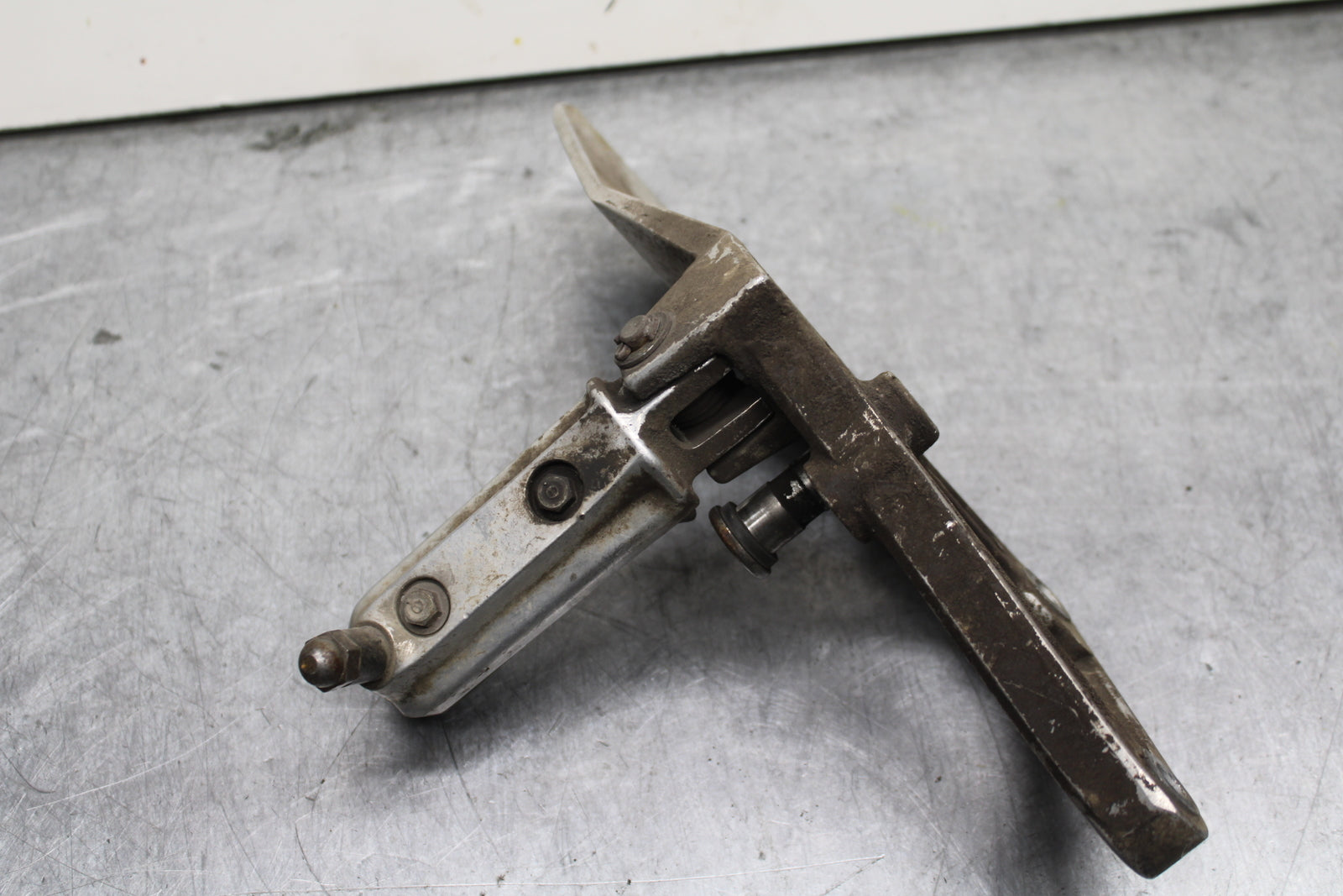 95-98 HONDA CBR600F3 LEFT REARSET REAR SET DRIVER FOOT PEG REST STOP BB122