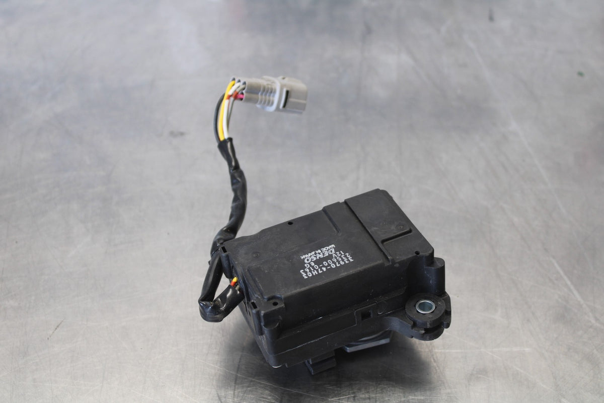 15-26 SUZUKI GSXR600 EXHAUST VALVE SERVO MOTOR BB888