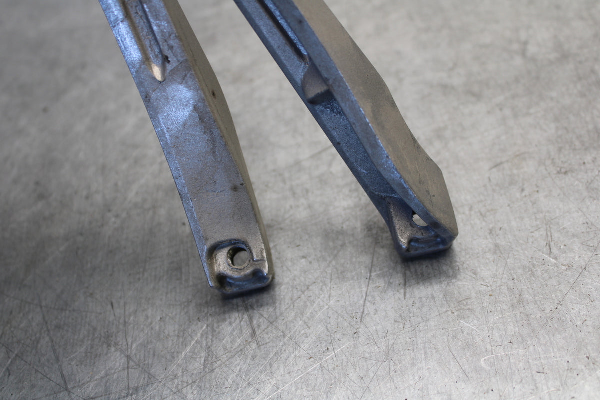 07-08 YAMAHA YZF R1 REAR BACK PASSENGER PEG SET PAIR BB675