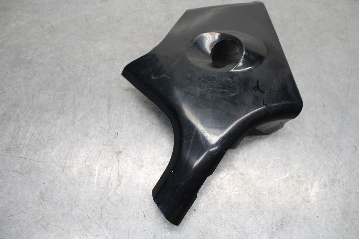 05-06 SUZUKI BOULEVARD M50 NECK FRAME COVER COWL BB671