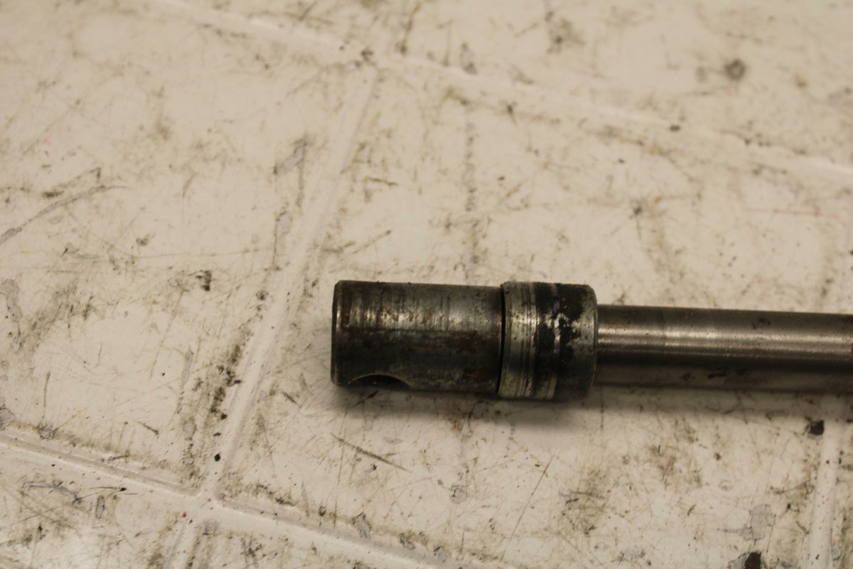 72 HONDA CB500 K1 FRONT WHEEL RIM AXLE PIVOT BOLT BB24