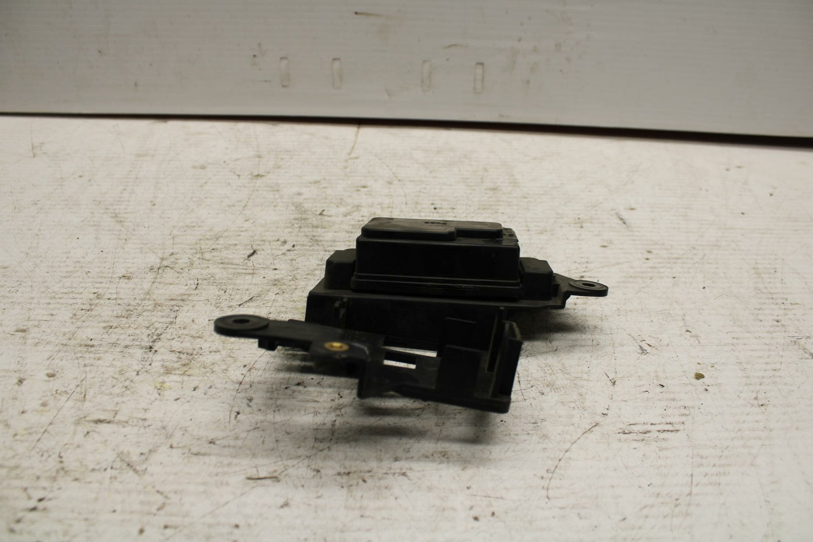 90-07 KAWASAKI ZZR 250 RELAY ASSEMBLY FUSE BOX BB298