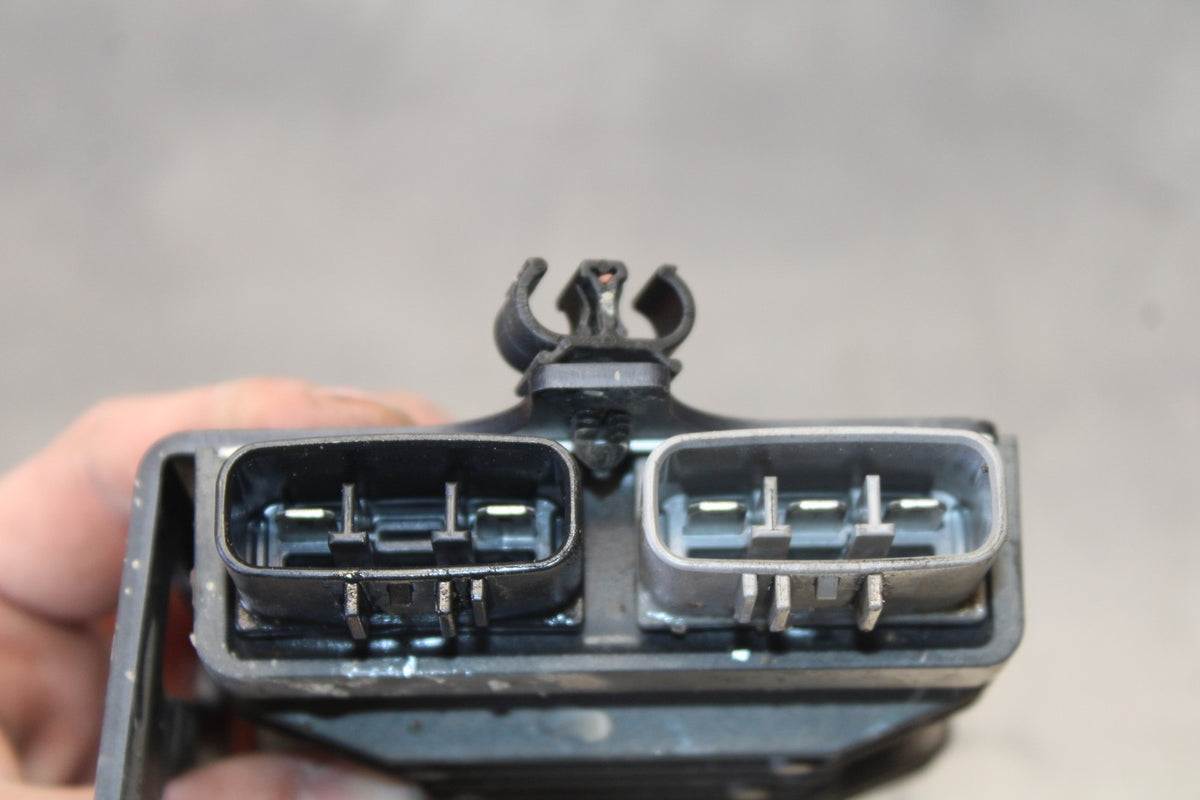 20 TRIUMPH STREET TRIPLE 765 RECTIFIER VOLTAGE REGULATOR BB864