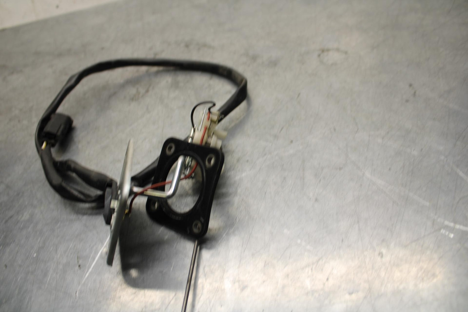  08-09 KAWASAKI NINJA ZX14R FLOAT GAS FUEL PETROL LEVEL SENDING UNIT BB73