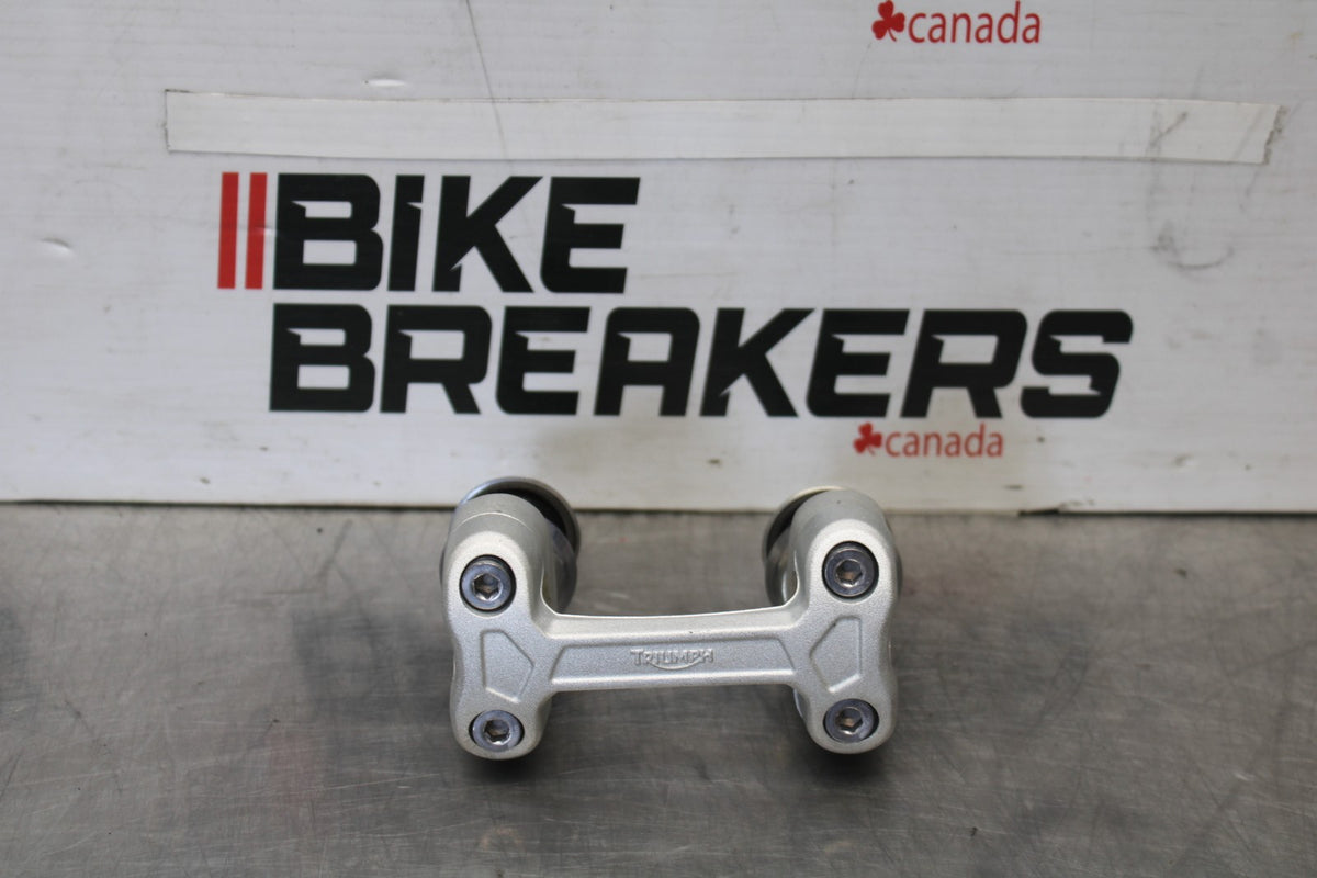 12 TRIUMPH STREET TRIPLE R HANDLEBAR RISERS BB914