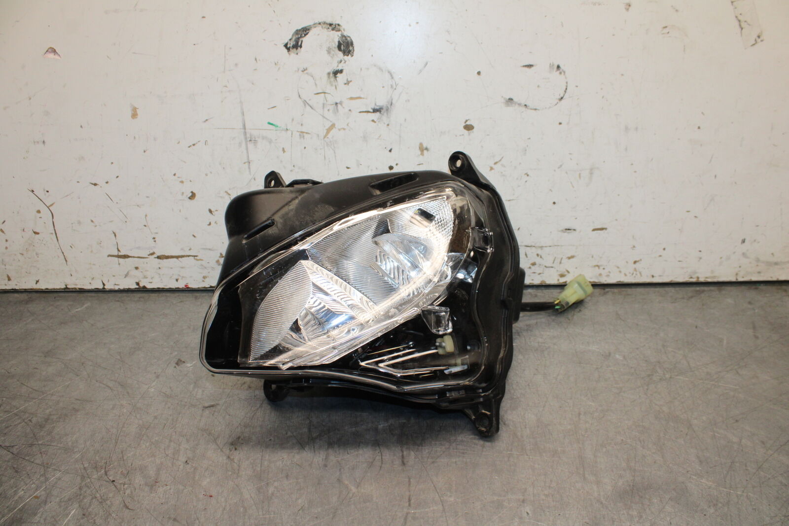 19-24 YAMAHA R3 FRONT LEFT HEADLIGHT HEAD LIGHT LAMP BB736