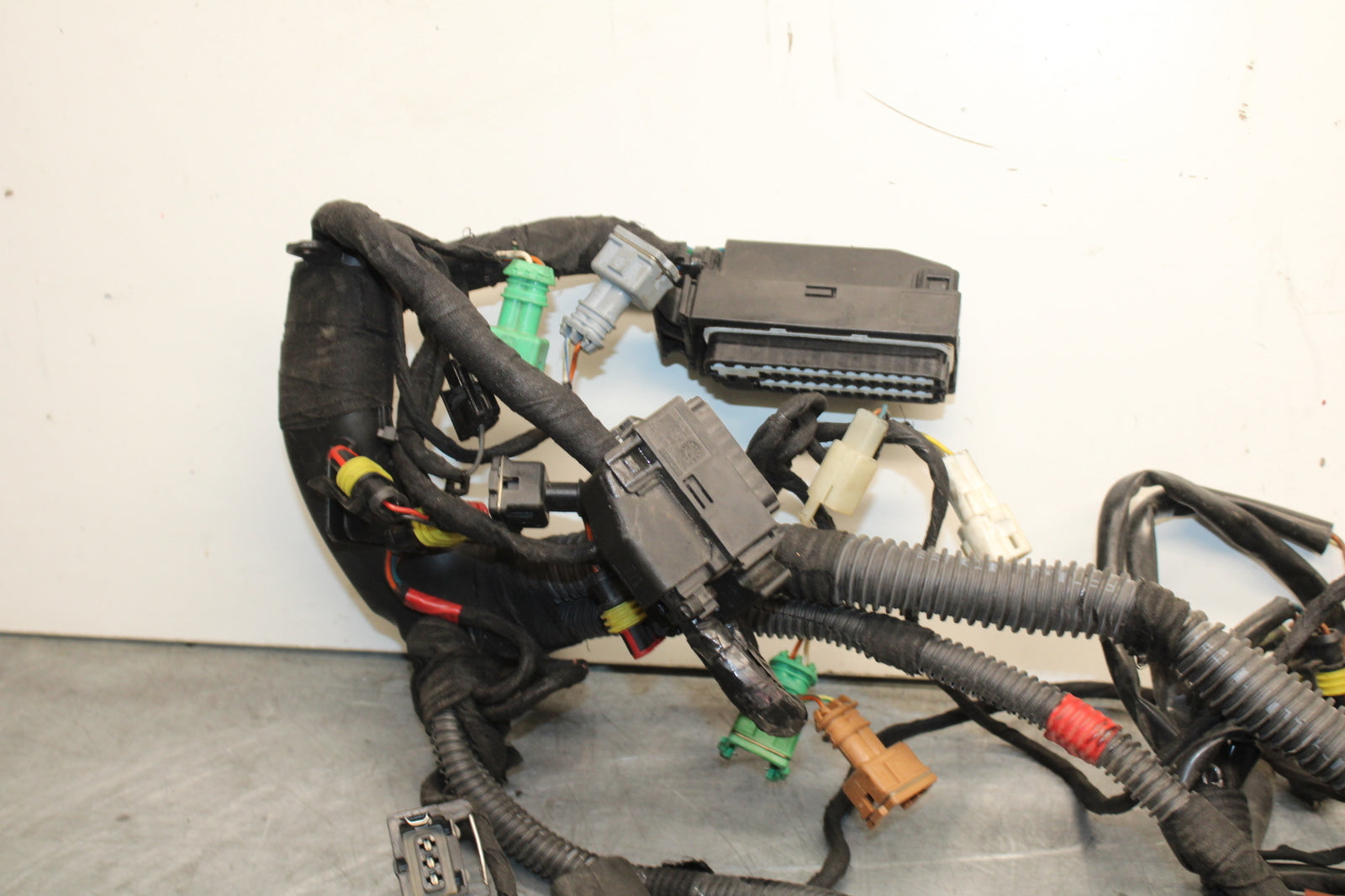 10-11 APRILIA RSV4 R MAIN ENGINE WIRING HARNESS MOTOR WIRE LOOM BB120