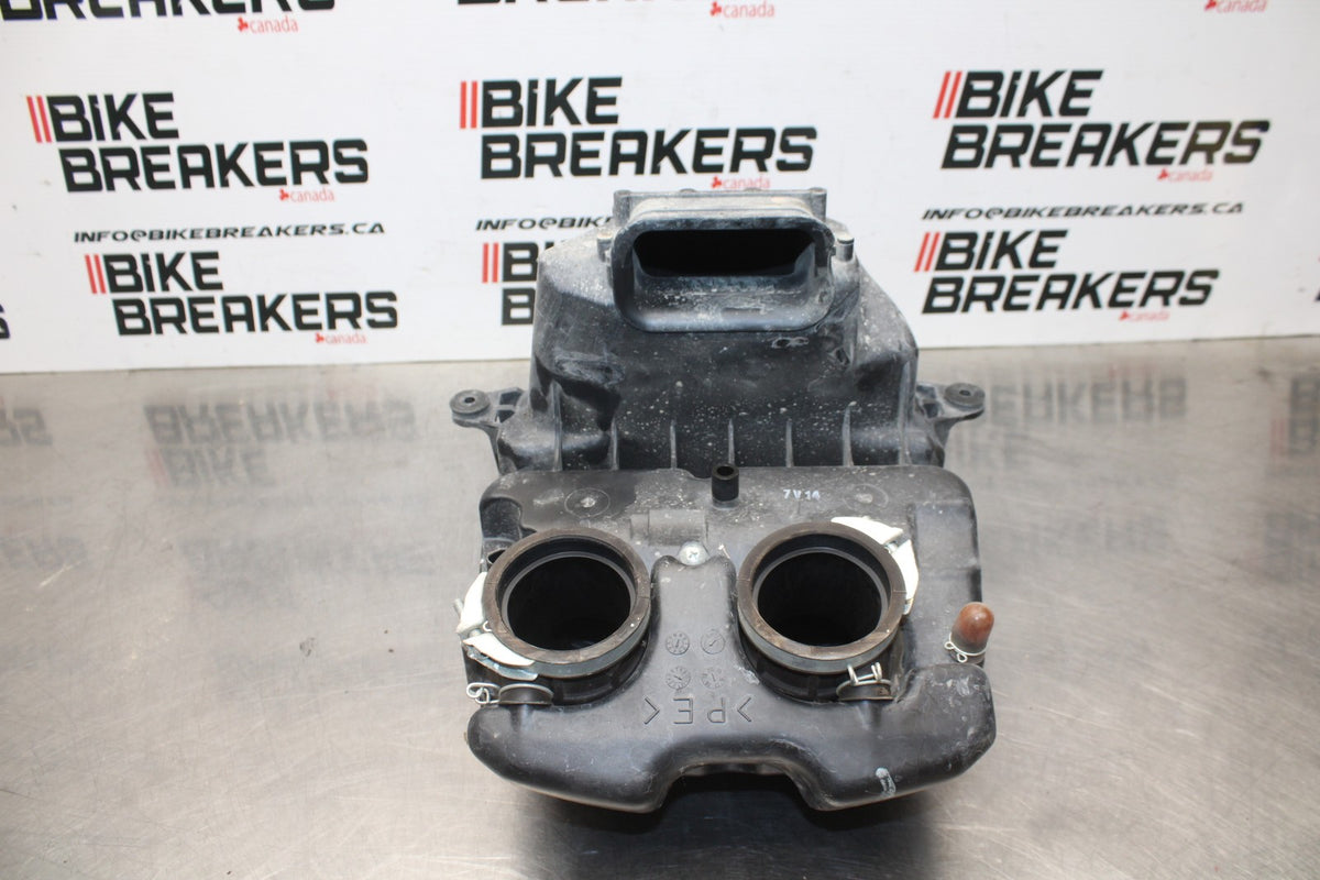 18 YAMAHA SUPER TENERE AIRBOX AIR INTAKE FILTER BOX BB832