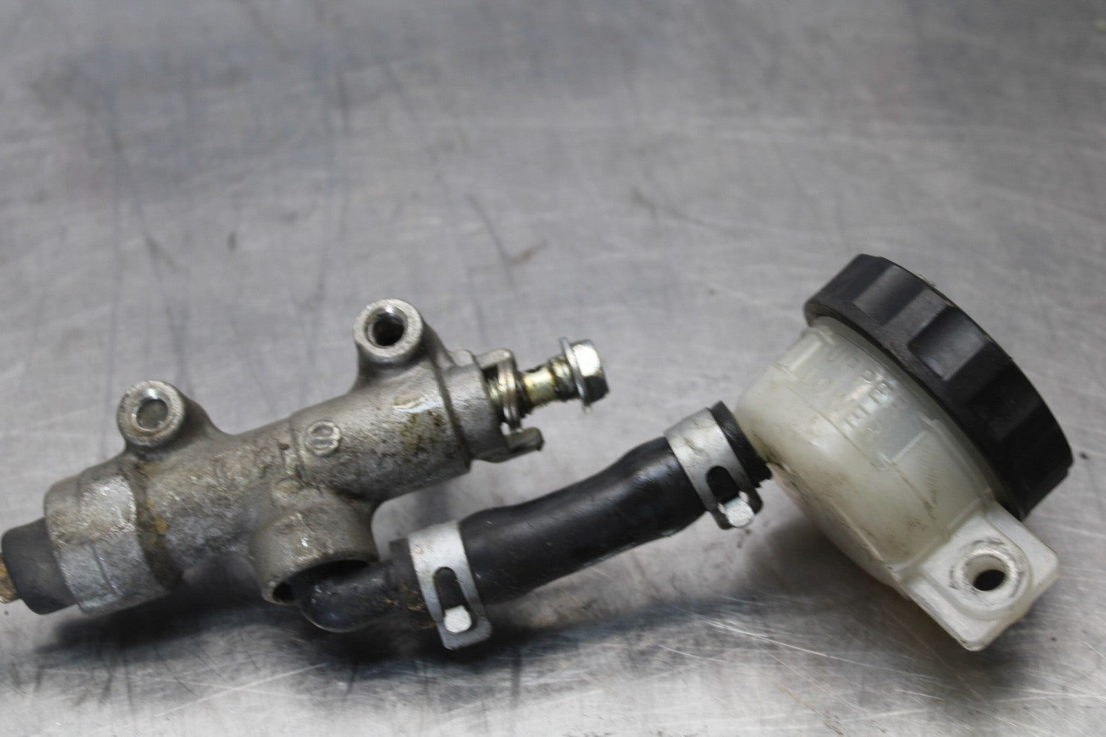 03-08 KAWASAKI VULCAN 1600 REAR BACK BRAKE MASTER CYLINDER W RESERVOIR BB196