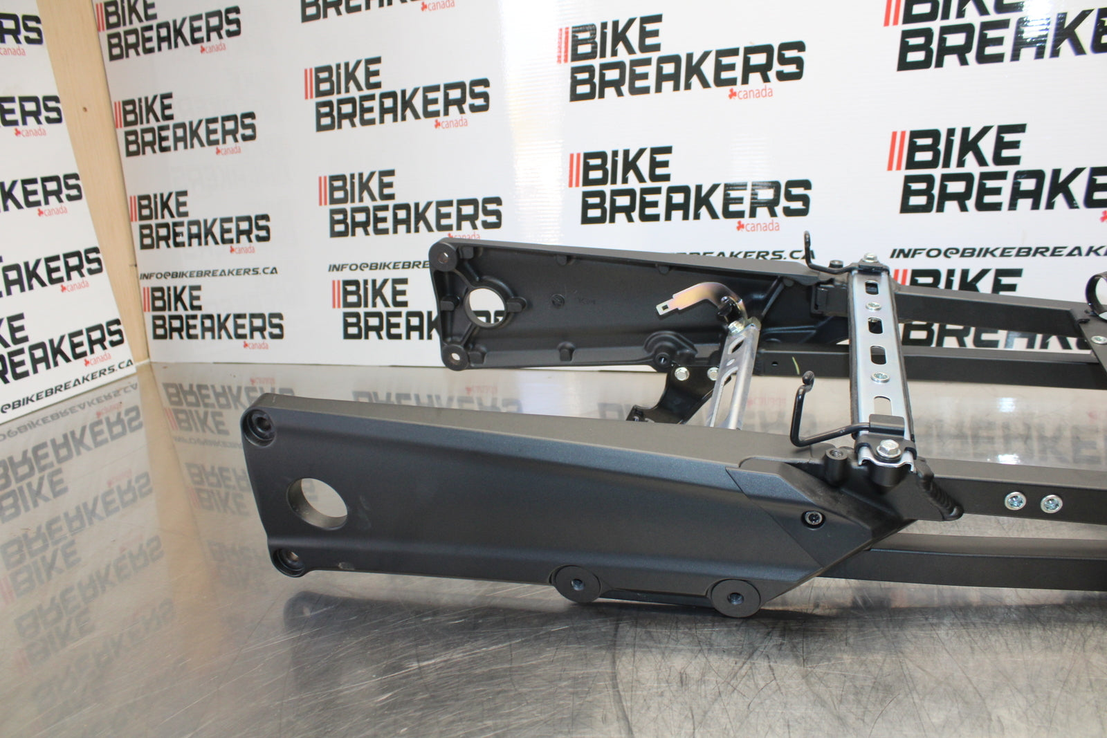 23-24 KAWASAKI NINJA ZX14R NEW!! REAR SUBFRAME BACK SUB FRAME BB153