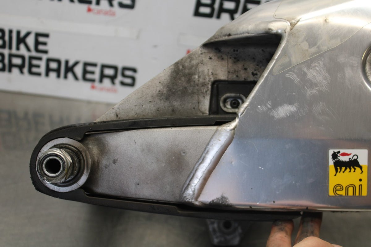 16 APRILIA TUONO V4 1100 REAR SWINGARM BACK SUSPENSION SWING ARM BB905
