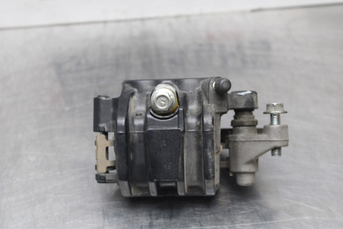 15 SUZUKI GW250F LEFT FRONT BRAKE CALIPER BB789