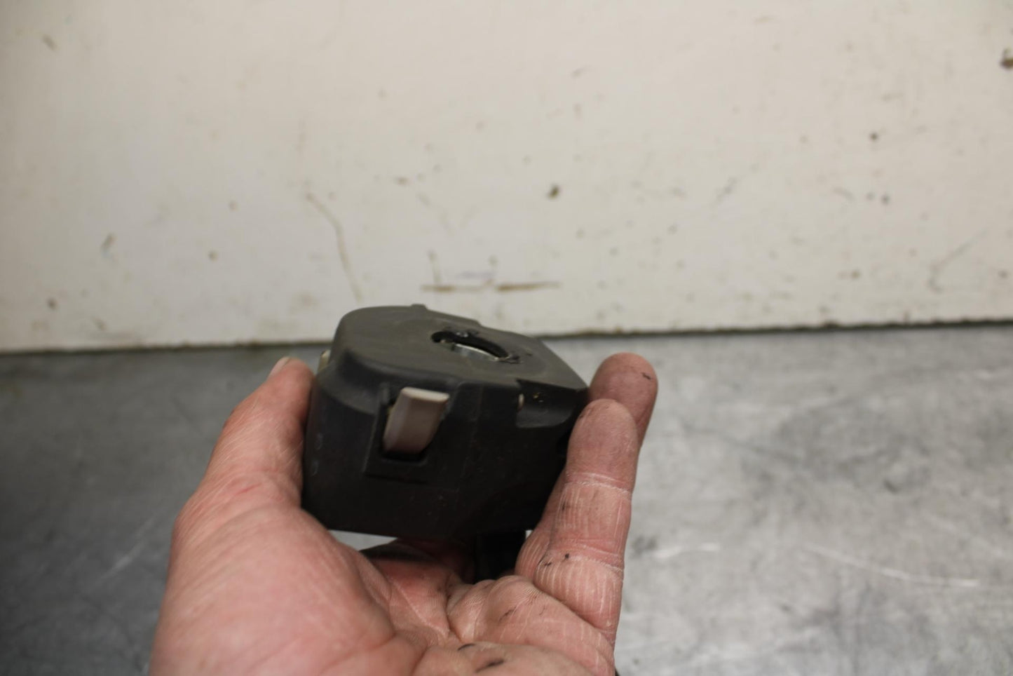 16-18 KTM 690 DUKE LEFT CLIP ON HANDLE HORN SIGNALS SWITCH SWITCHES BB631