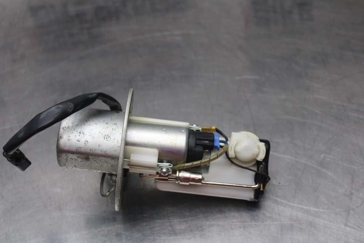 06 KAWASAKI VULCAN 900 FUEL GAS PUMP BB799