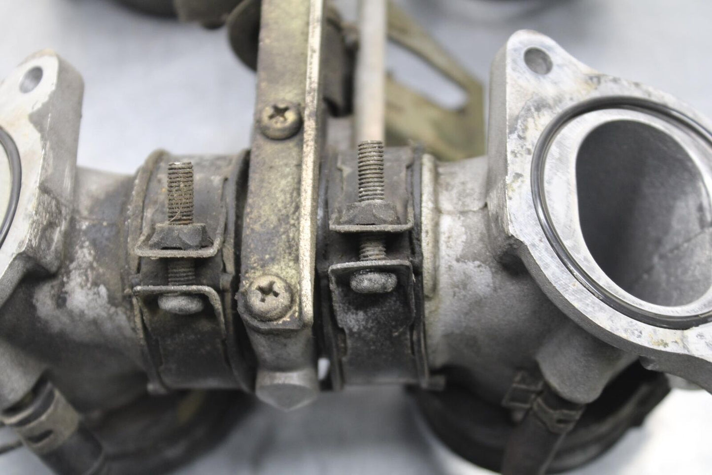 1998 Yamaha Vmax 1200 VMX1200 AIRBOX INTAKE VELOCITY STACKS BB620