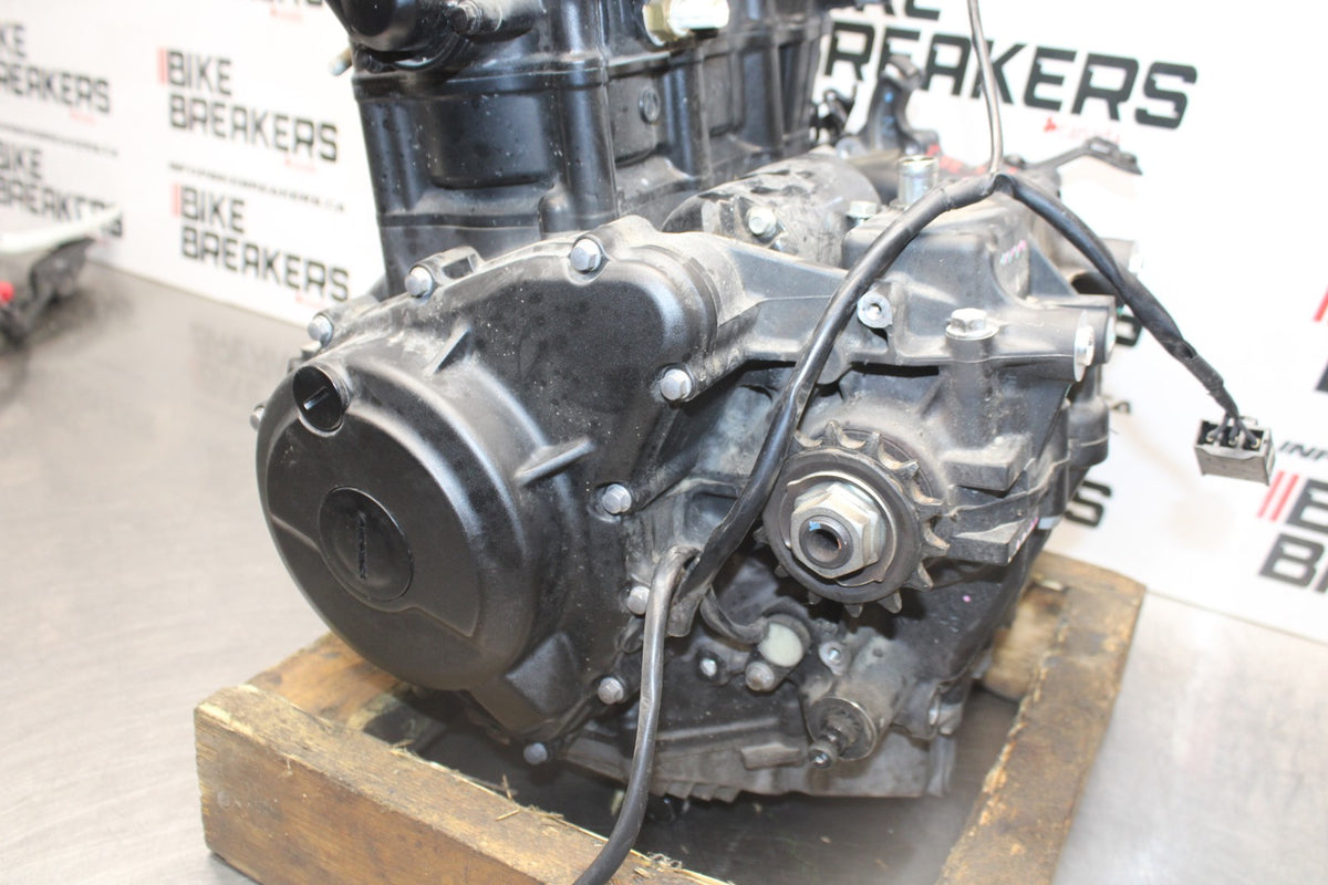 18-26 KAWASAKI Z400 9,658KM!! ENGINE MOTOR BB852