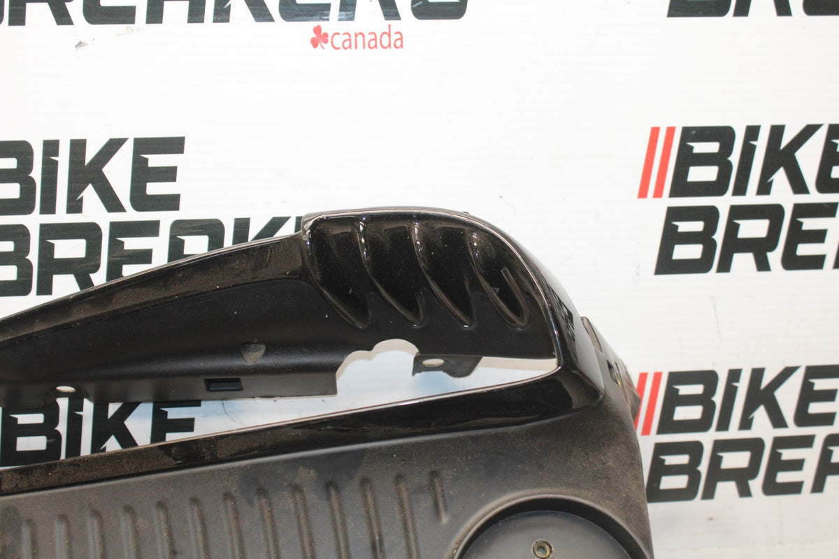 09-17 HARLEY-DAVIDSON V-ROD RADIATOR GRILLE GRILL SHIELD GUARD BB886