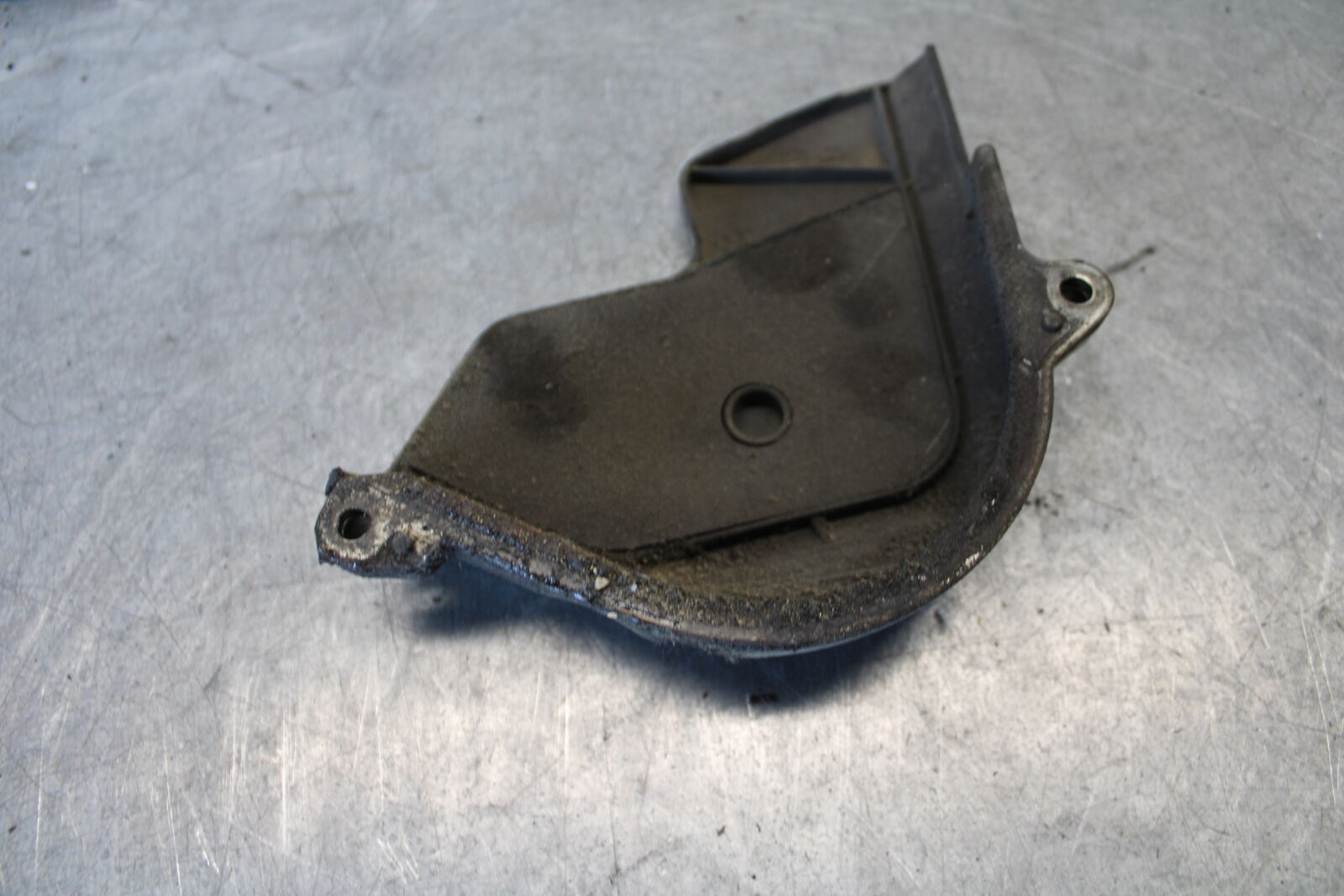 03-04 HONDA CBR600RR ENGINE SPROCKET COVER 11350-MEE-670 BB661