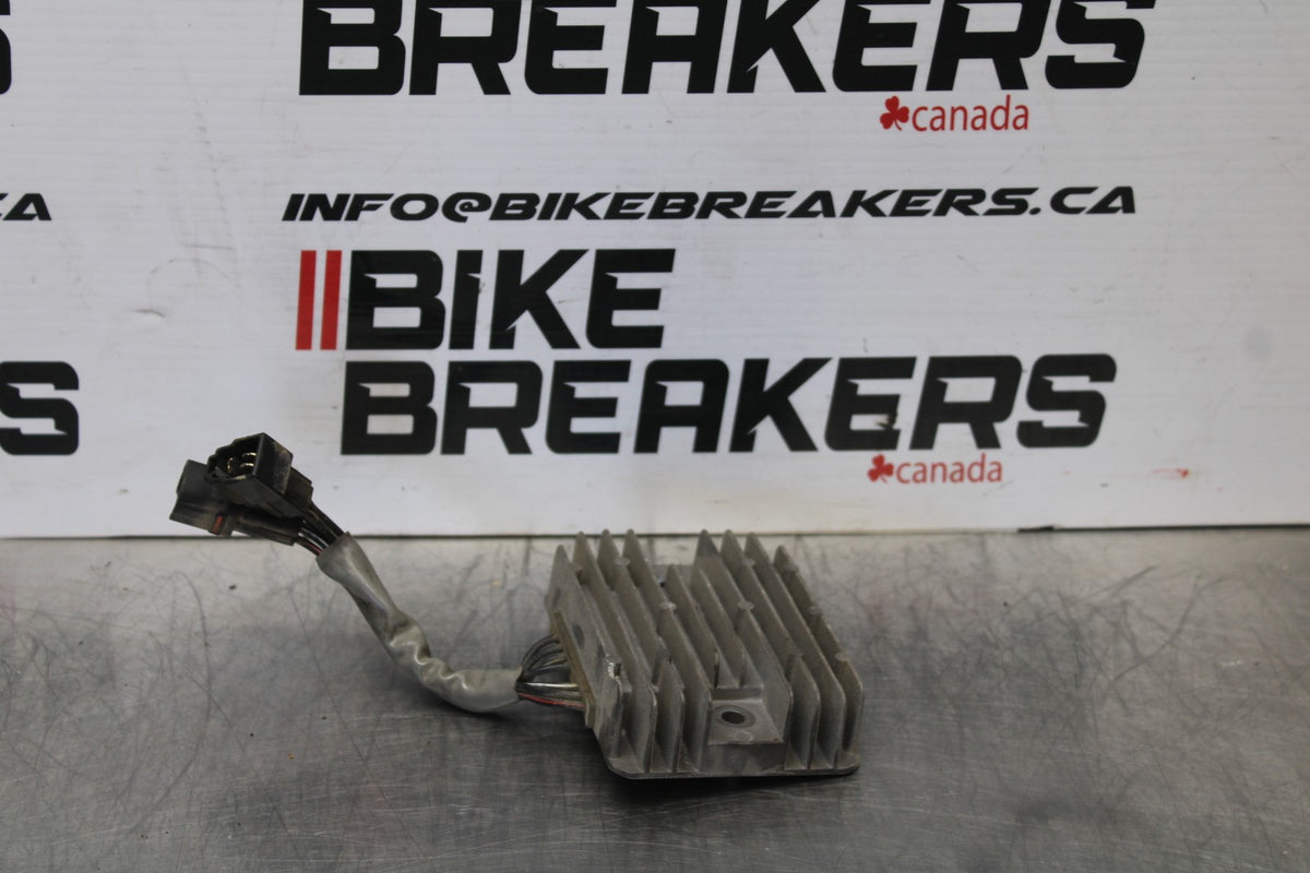 05-06 SUZUKI GSXR1000 RECTIFIER VOLTAGE REGULATOR BB773