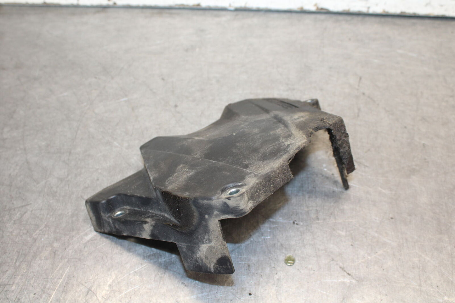 08-09 YAMAHA YZF R6S ENGINE SPROCKET COVER  BB690