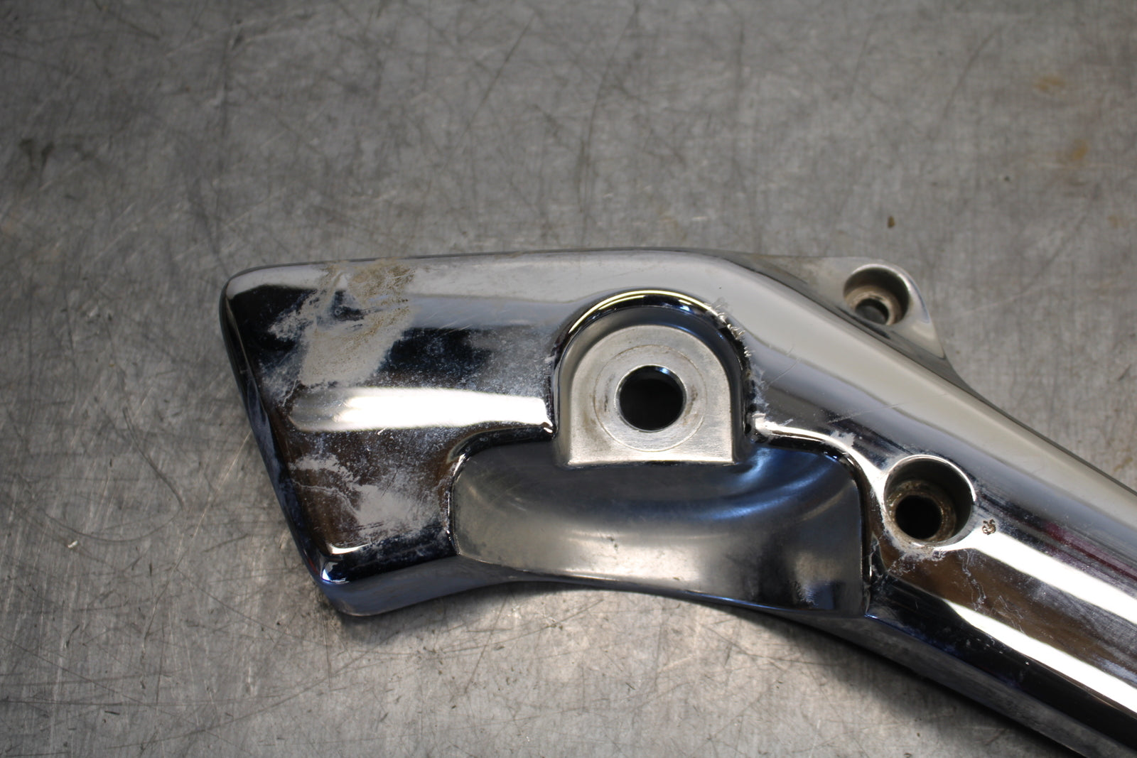 02-04 HONDA VTX1800S LEFT REAR FENDER SUPPORT SUBFRAME BB712
