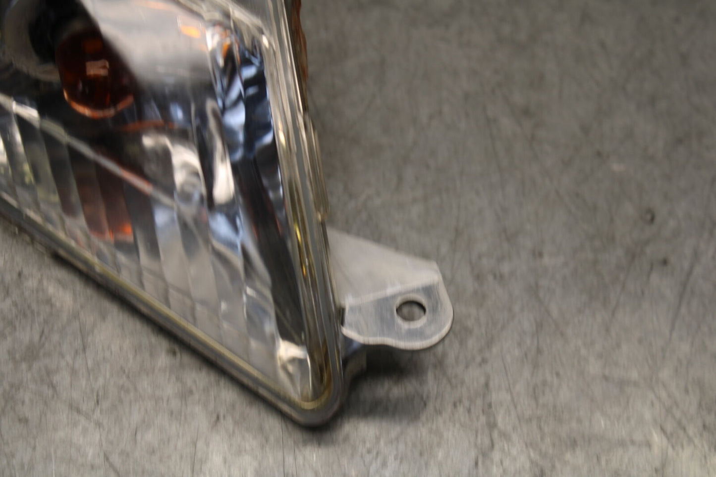 18-23 KAWASAKI NINJA 400 RIGHT FRONT TURN SIGNAL LIGHT INDICATOR BB660