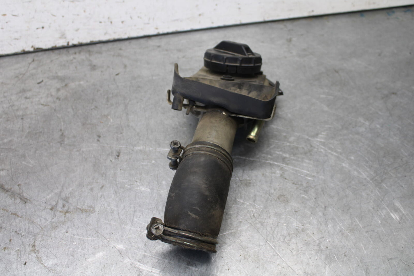 05-09 SUZUKI BOULEVARD C90 FUEL TANK GAS CAP BB692