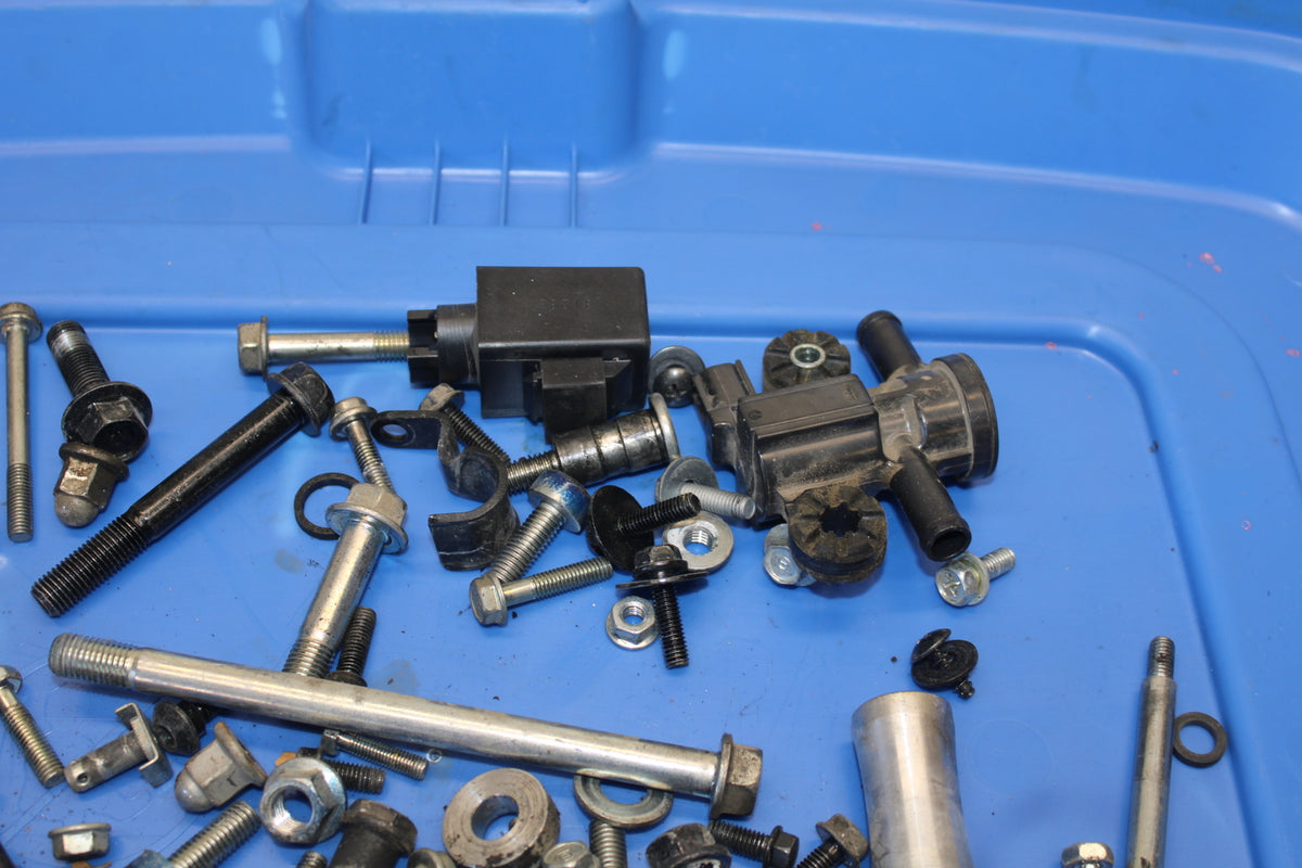 13-15 HONDA CBR500R ENGINE MOUNTING BOLTS HARDWARE MOTOR SCREWS BB704