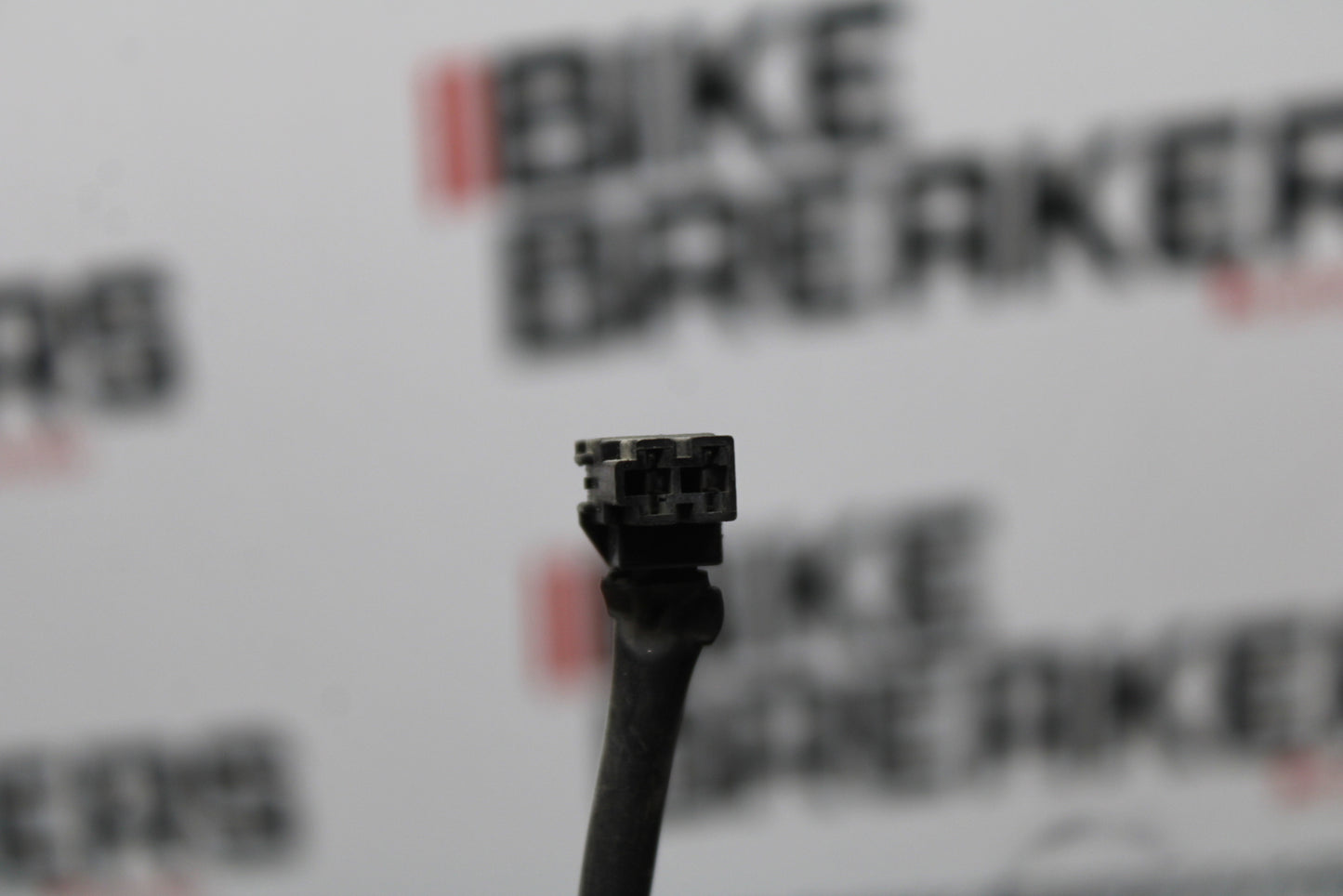 04-05 KAWASAKI NINJA ZX10R RIGHT CLIP ON HANDLE KILL OFF START SWITCHES BB163