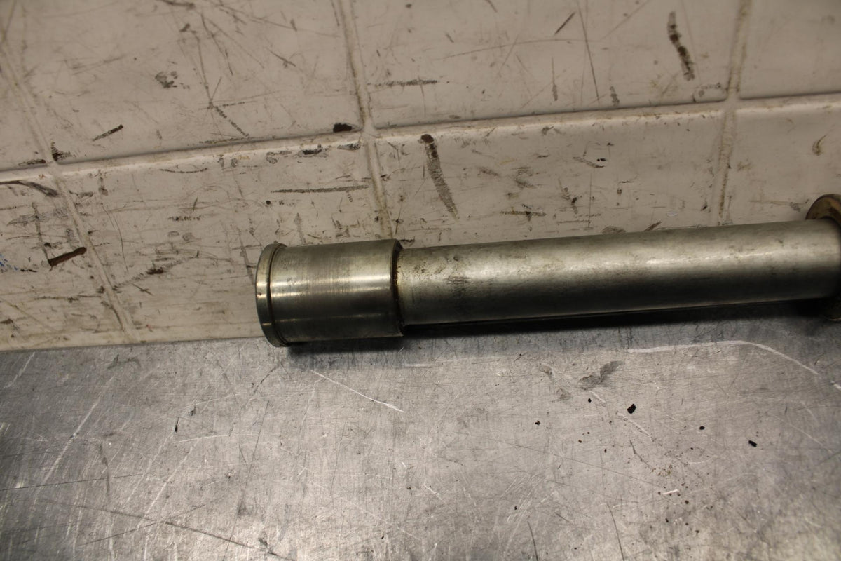 2003 Kawasaki Ninja ZX6RR ZX600K FRONT WHEEL RIM AXLE PIVOT BOLT BB66