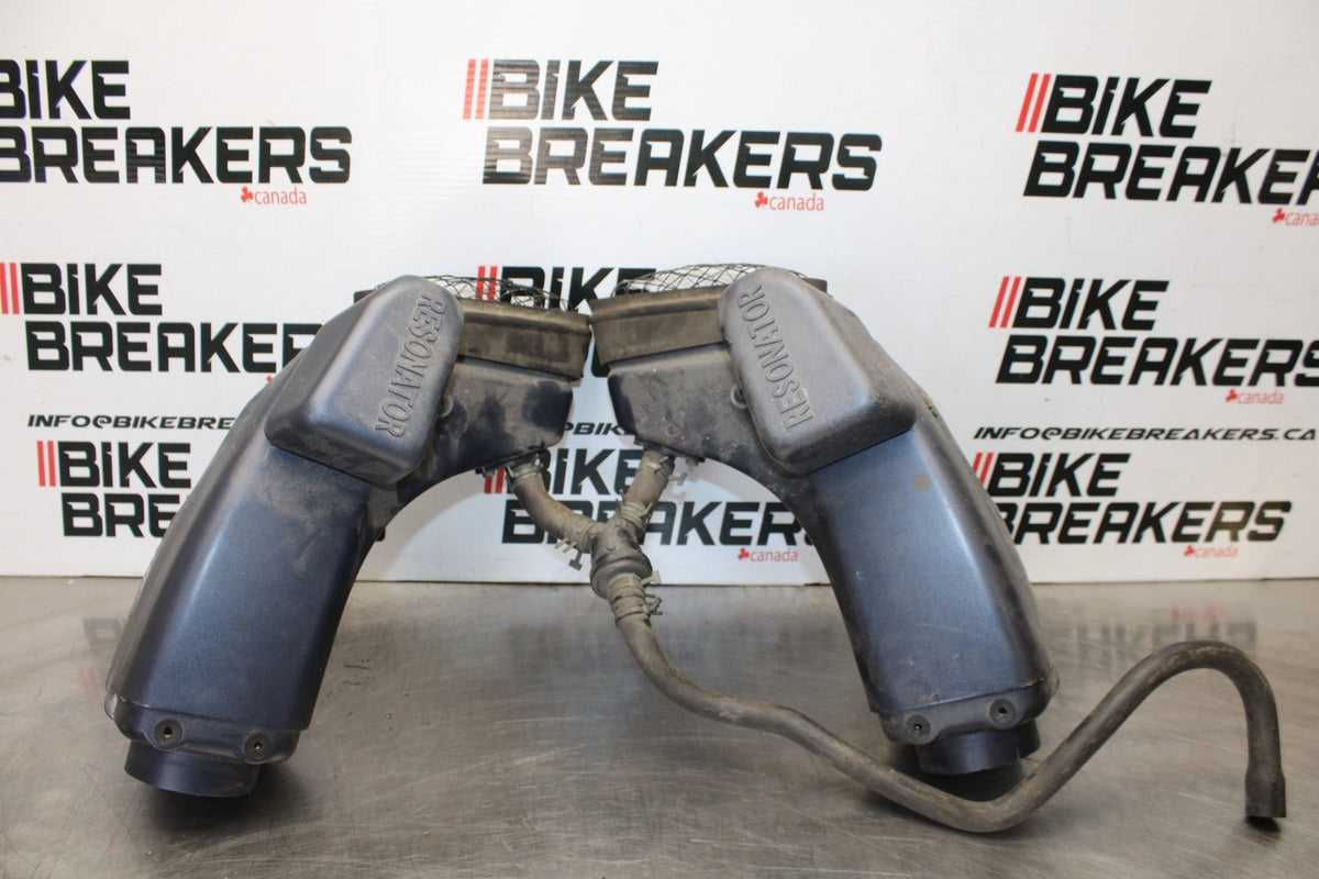 98 KAWASAKI NINJA ZX6 RIGHT LEFT AIR INTAKE DUCTS BB870