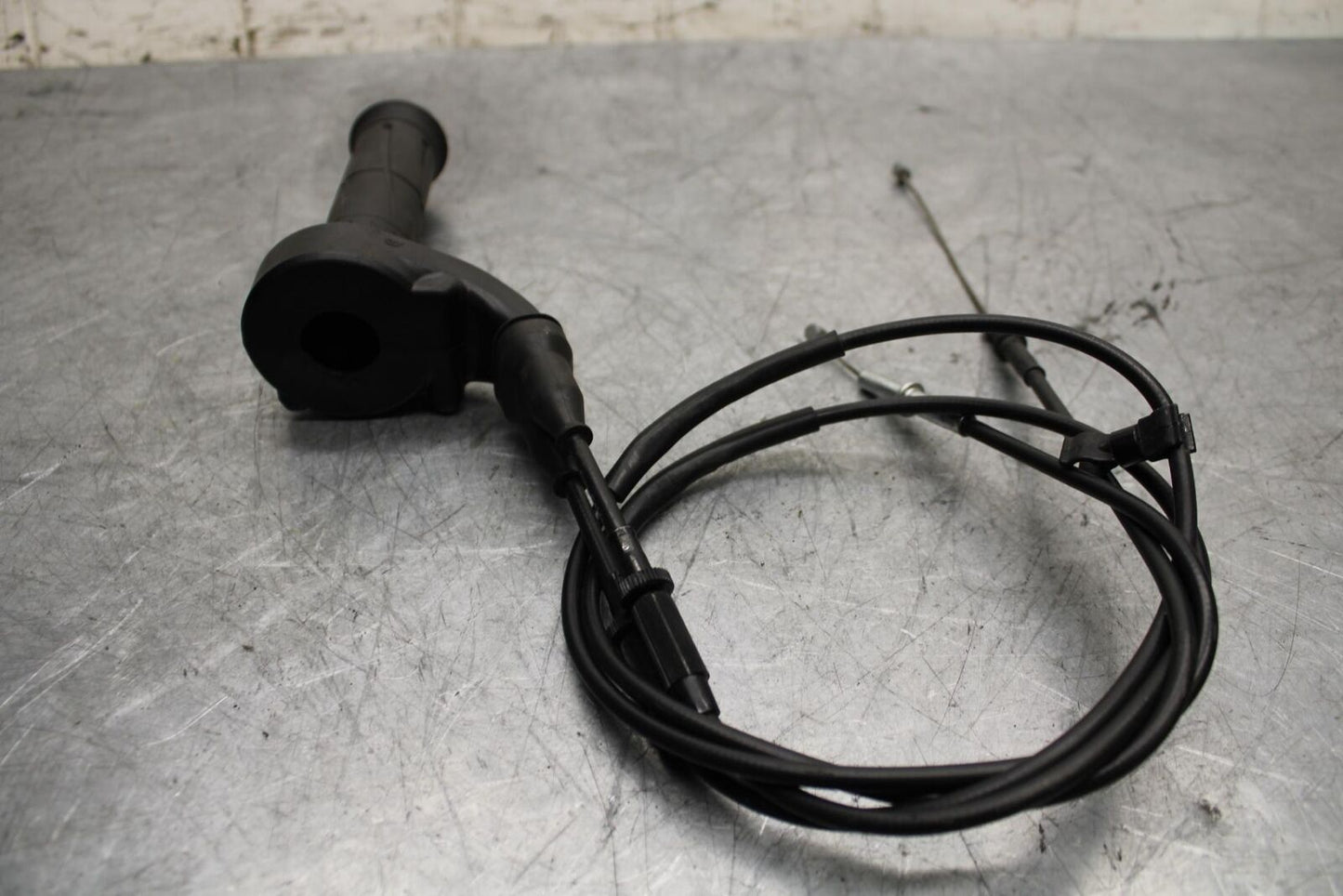 2009 Kawasaki Ninja ZX6R ZX600R THROTTLE CABLE LINE HOUSING GUIDE BB548