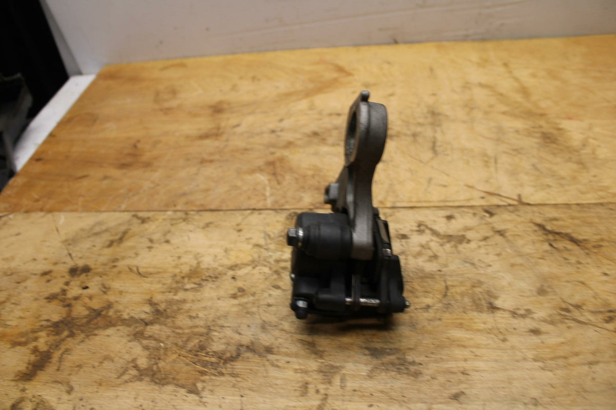 07-08 YAMAHA YZF R1 REAR BACK BRAKE CALIPER W MOUNT BRACKET BB333
