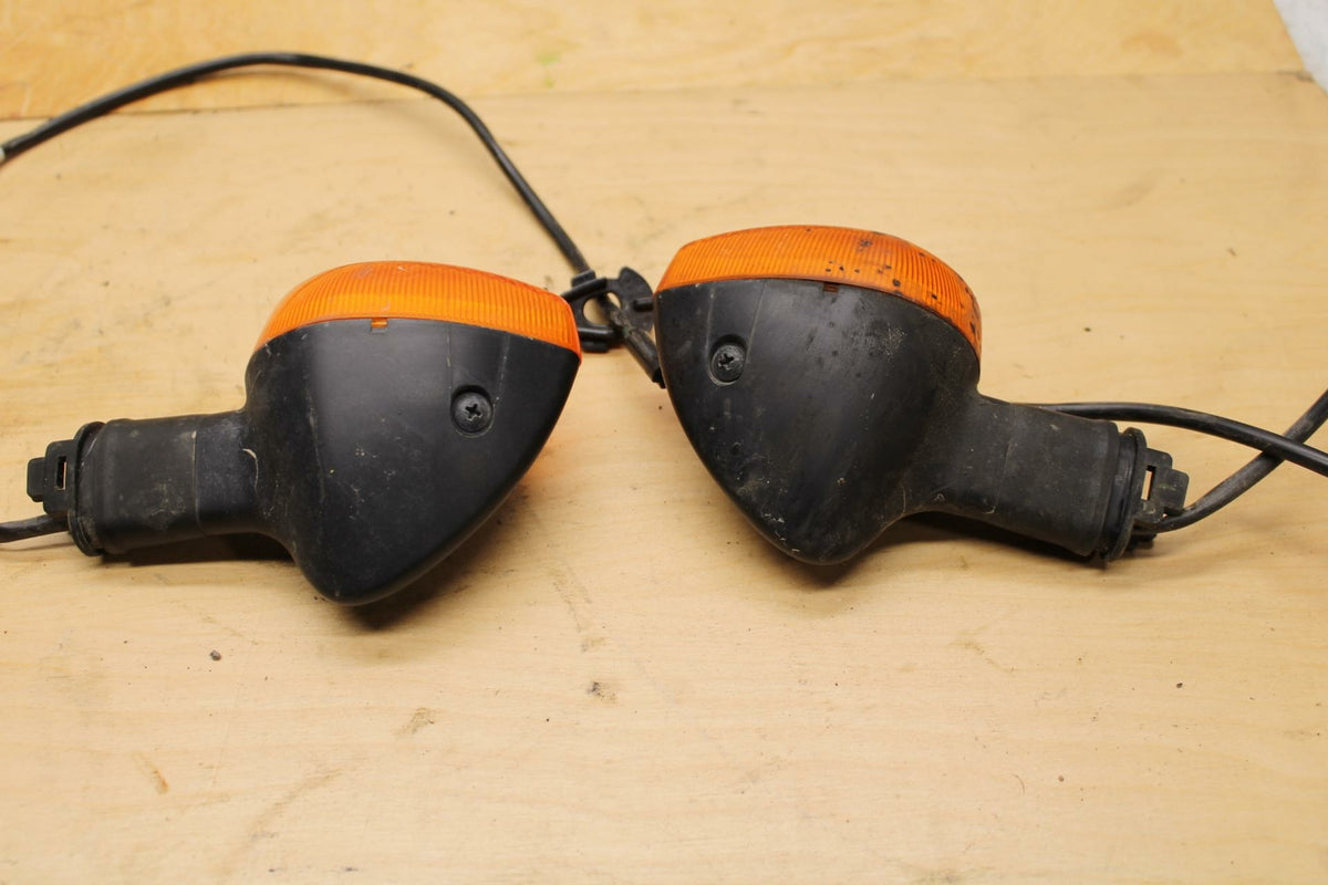 18-21 YAMAHA XSR700 REAR LEFT RIGHT TURN SIGNALS LIGHT INDICATORS BB323