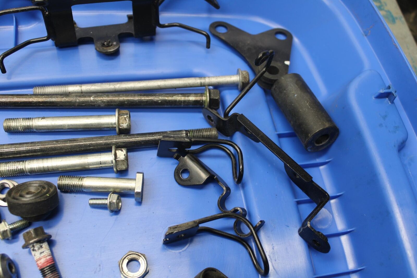 12-17 KAWASAKI ER-6N Z650 MISCELLANEOUS MOUNTING BOLTS HARDWARE SCREWS BB607