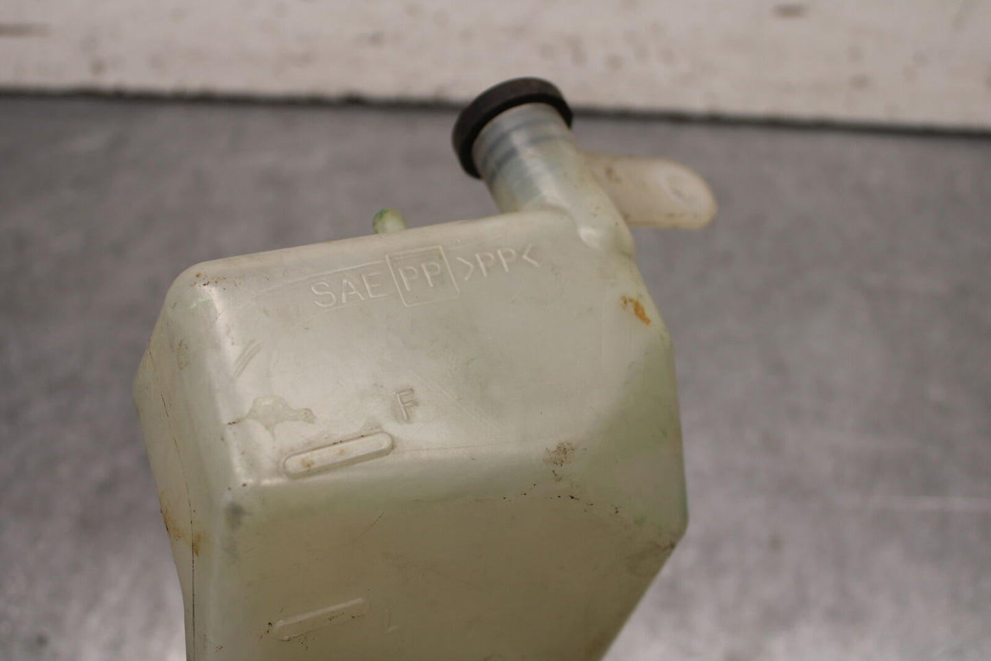 05-06 SUZUKI BOULEVARD M50 COOLANT WATER TANK RESERVOIR BOTTLE BB671