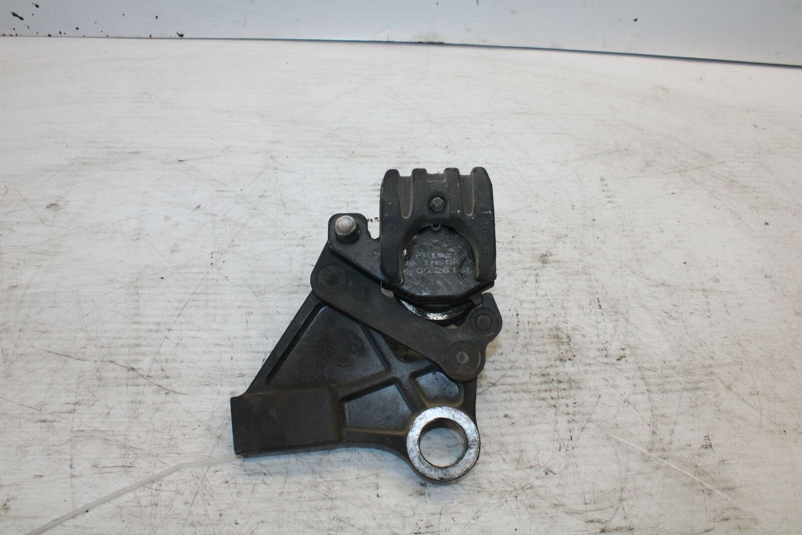07-08 KAWASAKI NINJA ZX6R REAR BACK BRAKE CALIPER W MOUNT BRACKET BB274