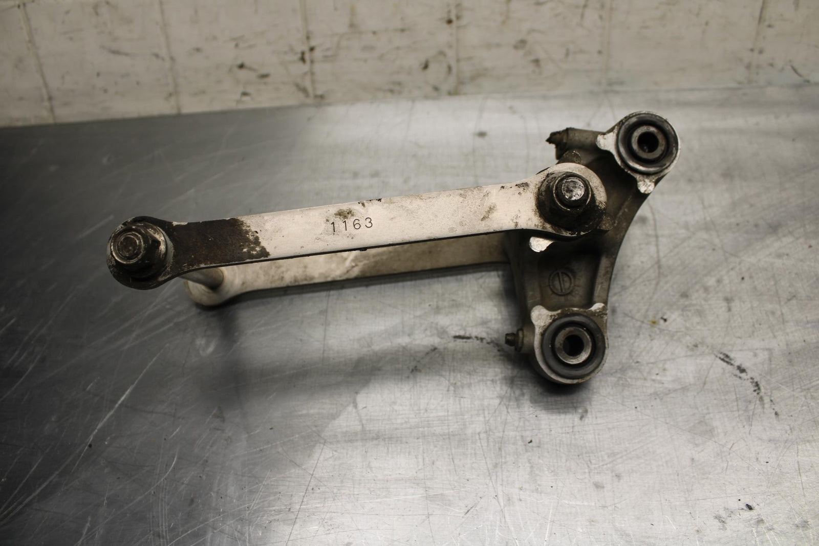 00-02 KAWASAKI NINJA ZX6R ZX600J DOGBONE SHOCK LINKAGE LINK 39007-1287 BB489