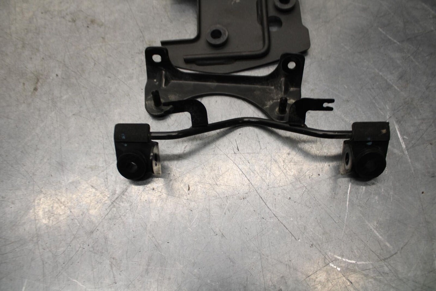 17-20 KAWASAKI Z125 PRO UPPER FAIRING MIRROR GAUGES STAY BRACKET BB74