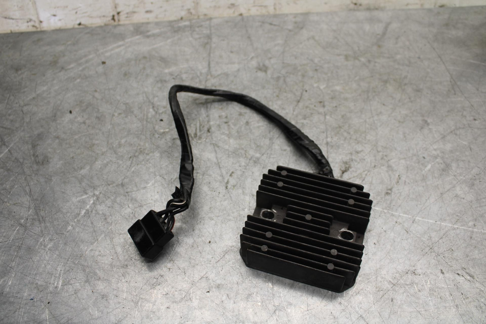 1997 Suzuki GSXR750 RECTIFIER VOLTAGE REGULATOR BB527
