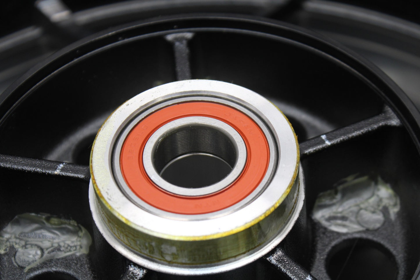 23-24 KAWASAKI NINJA ZX14R NEW TAKE OFF!! REAR WHEEL BACK RIM & ROTOR BB764