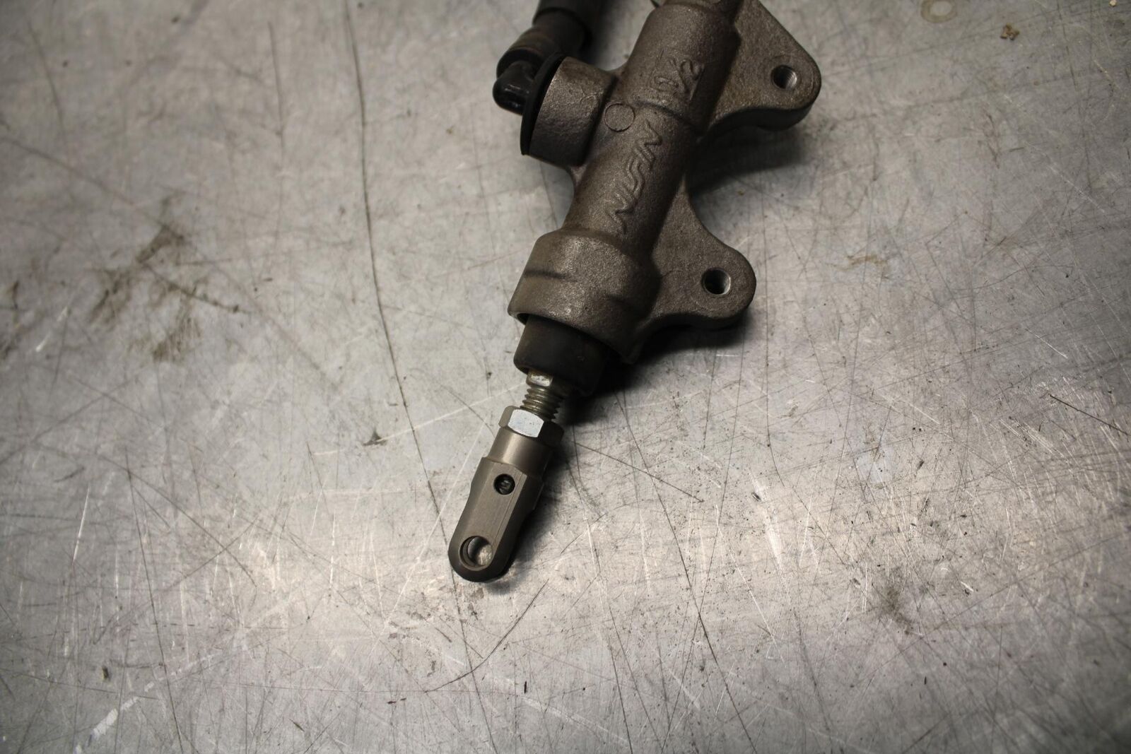 2008 Yamaha YZF R6 REAR  BRAKE MASTER CYLINDER W RESERVOIR 2C0-2583V-01-00 BB521