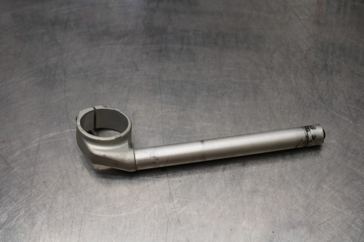 04-05 YAMAHA YZF R1 RIGHT CLIP ON HANDLEBAR BB173