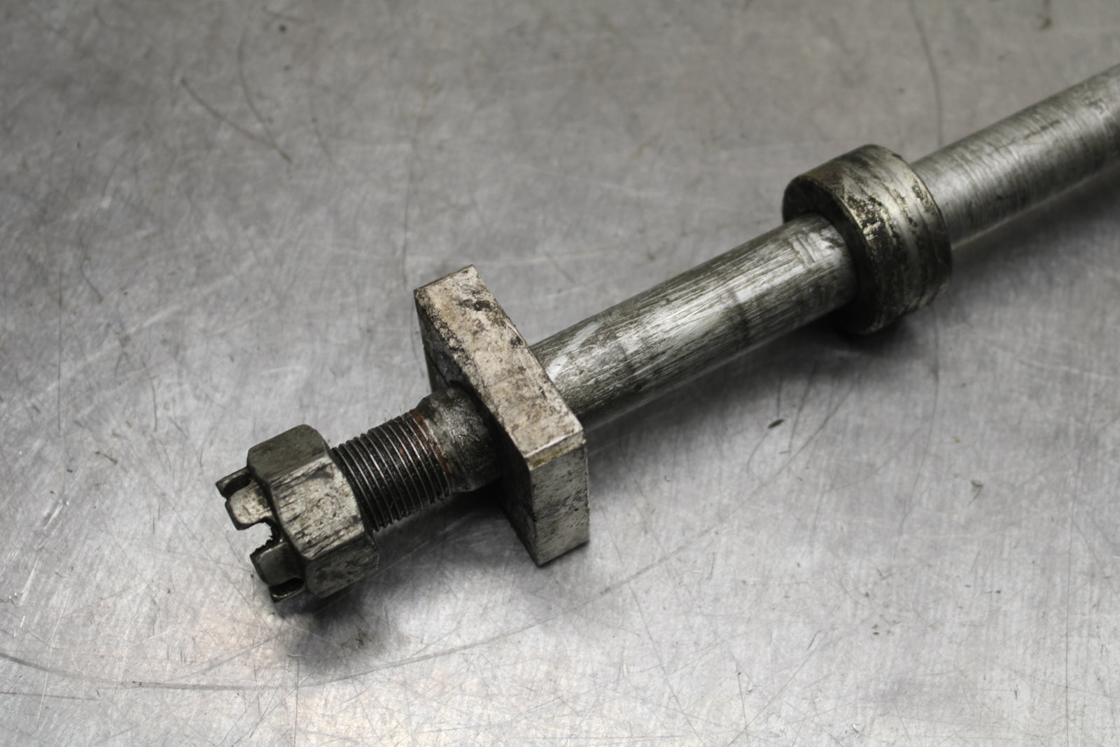 14-15 KAWASAKI NINJA 650 EX650F ABS REAR AXLE WHEEL RIM PIVOT BOLT AXEL BB741