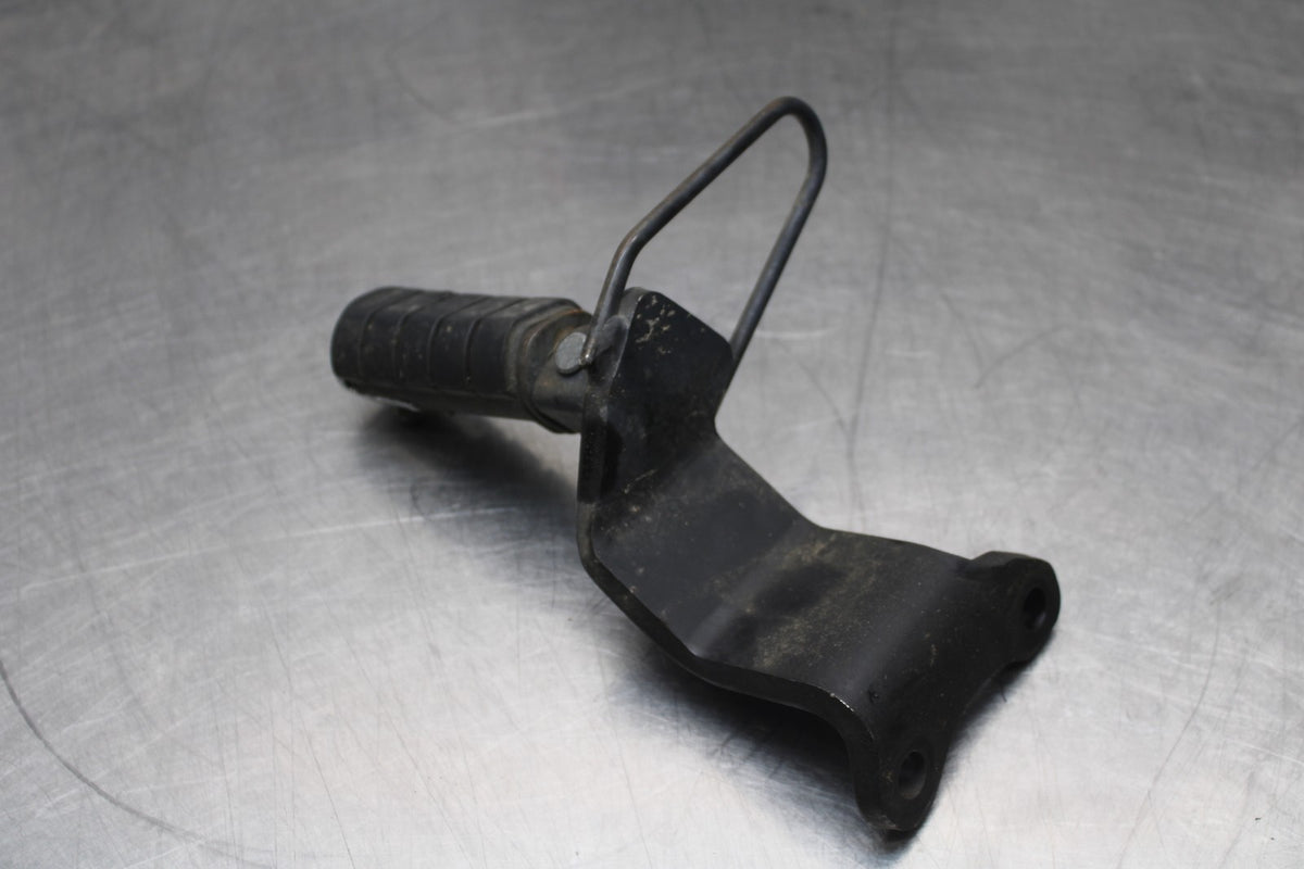 09 HONDA SHADOW 750 VT750 C2 RIGHT FRONT FOOT REST PEG STEP BB809