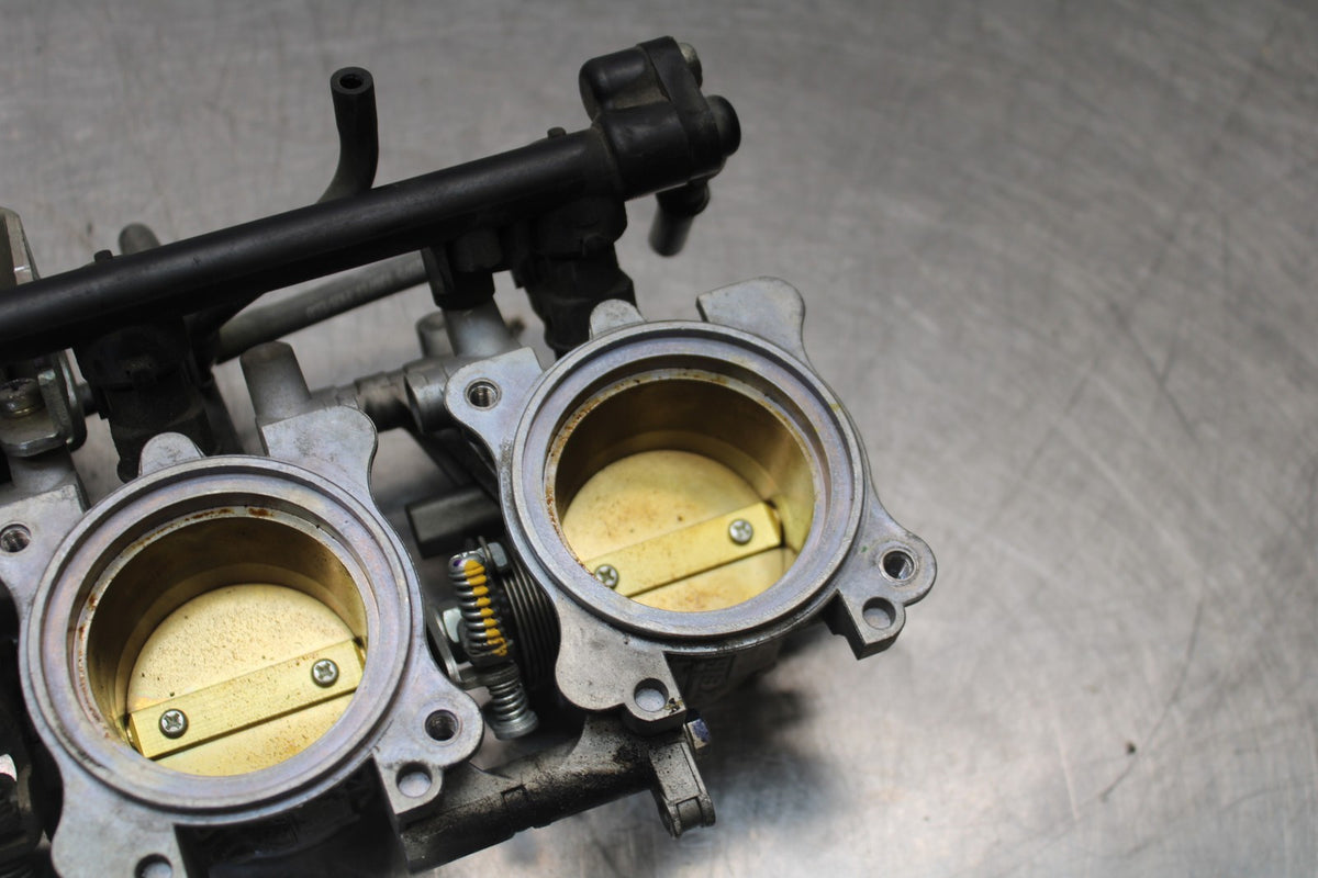 12 TRIUMPH STREET TRIPLE R MAIN FUEL INJECTORS / THROTTLE BODIES BB914