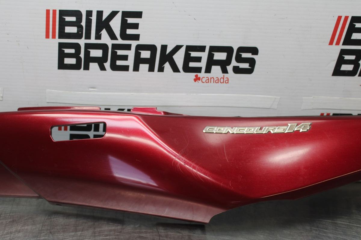 09 KAWASAKI CONCOURS 14 ZG1400B RIGHT REAR BACK TAIL FAIRING COWL SHROUD BB875