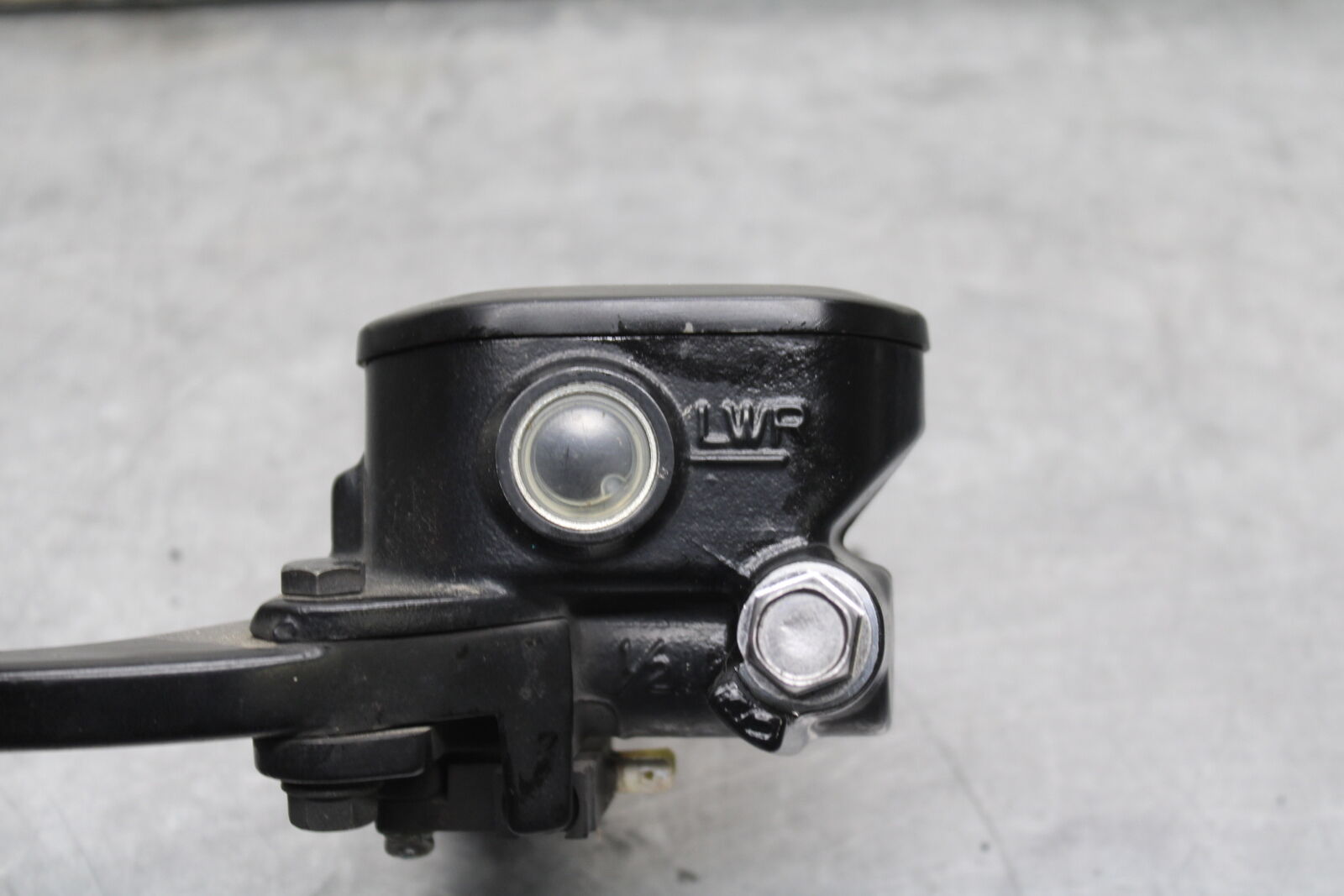 19-22 KAWASAKI Z400 FRONT BRAKE MASTER CYLINDER w/ LEVER BB738
