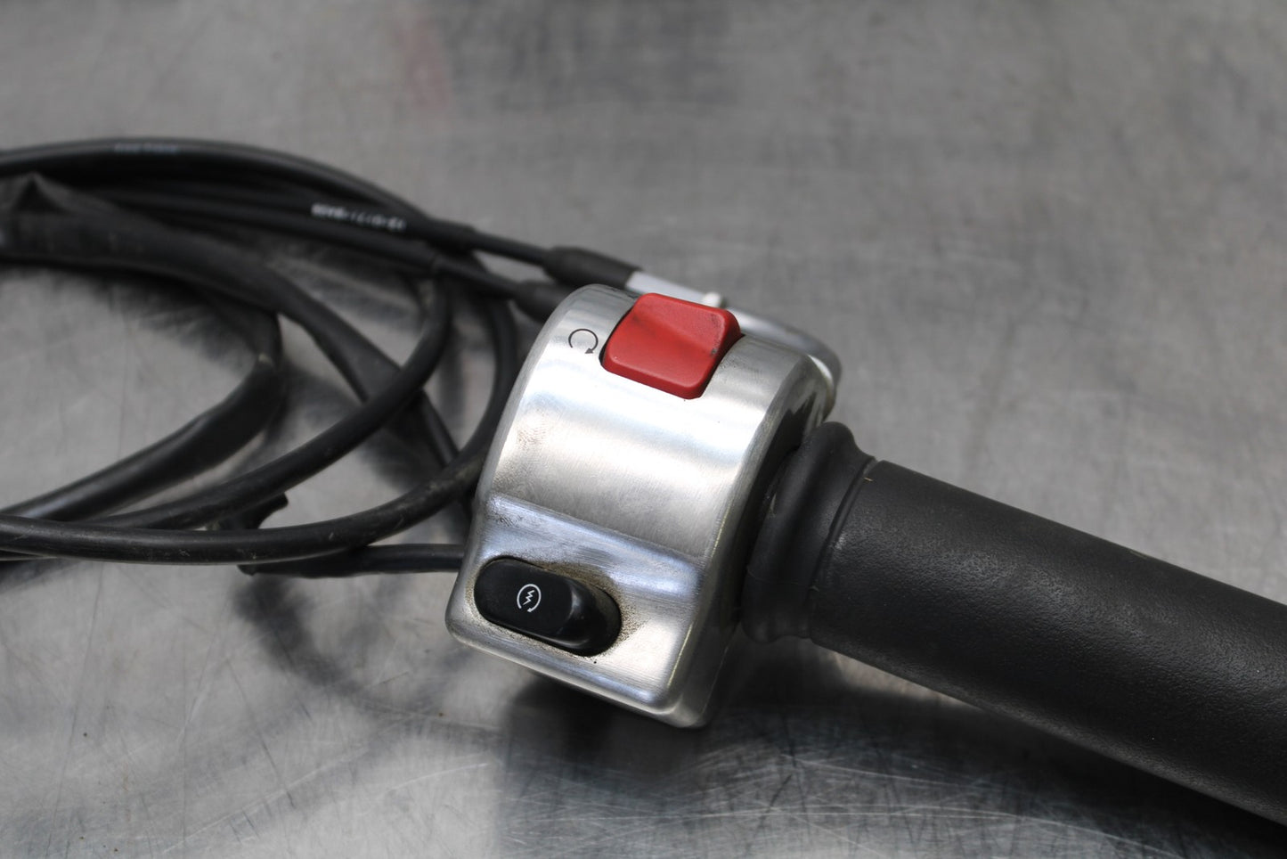 08 KAWASAKI VULCAN 900 RIGHT CLIP ON HANDLE KILL OFF START SWITCH SWITCHES BB184